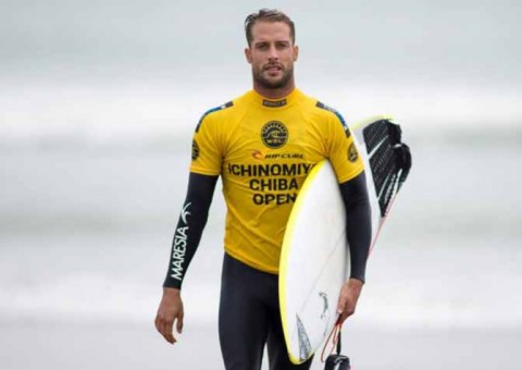 Surfista campeão brasileiro é encontrado morto dentro de casa