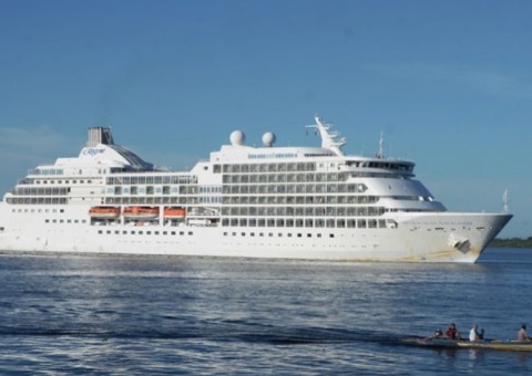 Cruzeiro com mais de 600 turistas chega a Manaus nesta segunda-feira