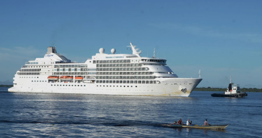 Cruzeiro com mais de 600 turistas chega a Manaus nesta segunda-feira