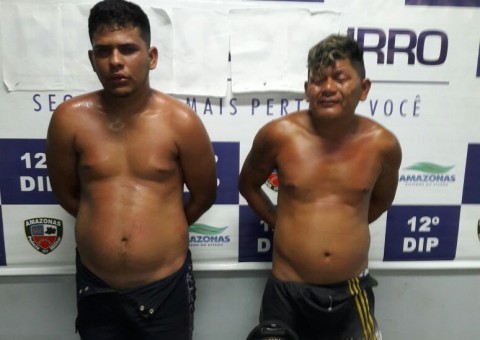 Após perseguição policial, dupla é presa com táxi roubado em Manaus