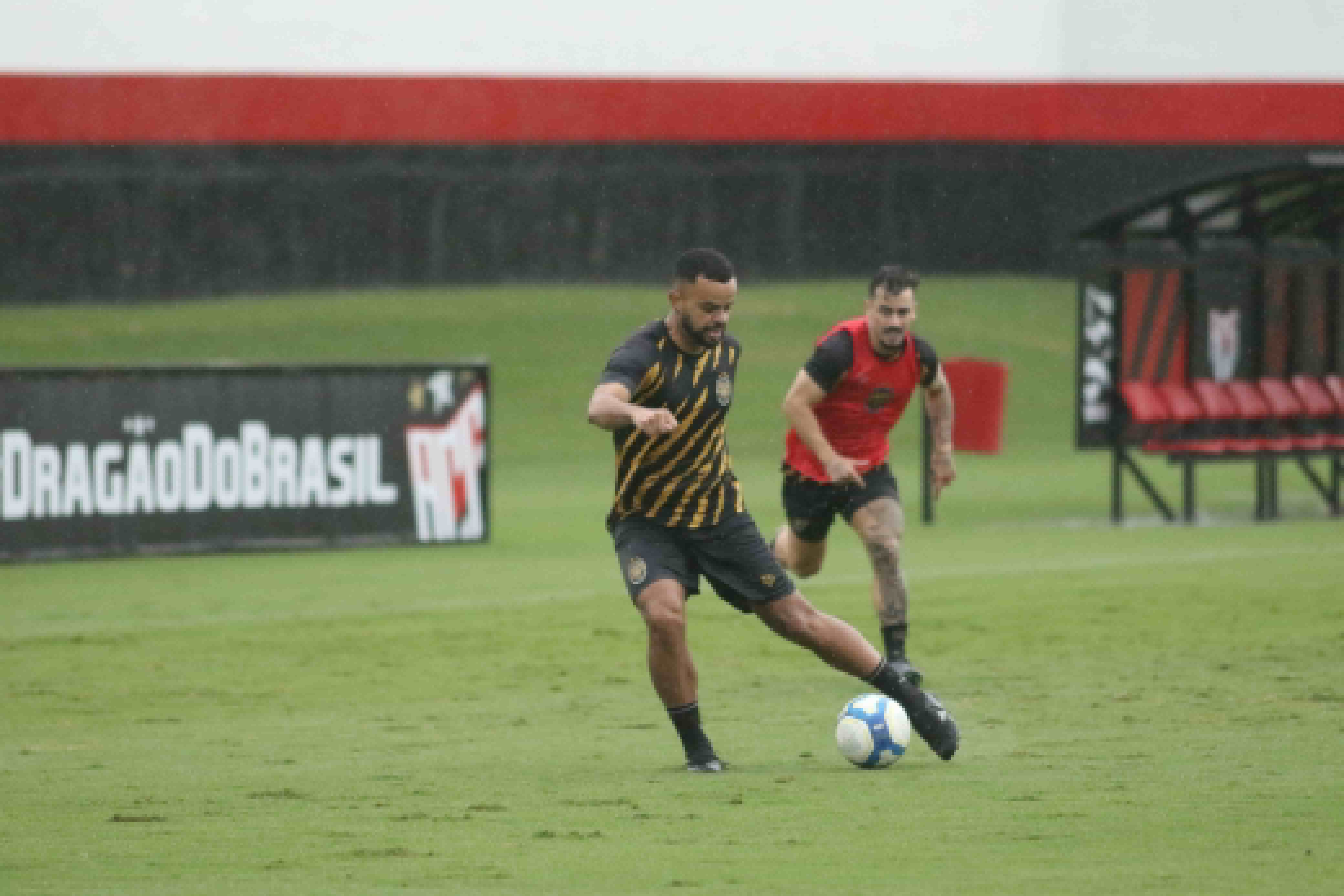 Em Goiânia, Amazonas FC enfrenta o Vila Nova pela Série B
