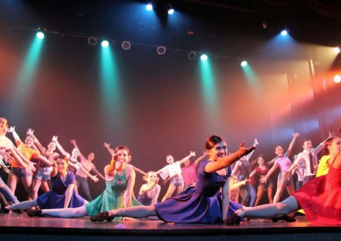 Festival de dança da Ufam se apresenta nesta quarta com entrada gratuita no Teatro Amazonas