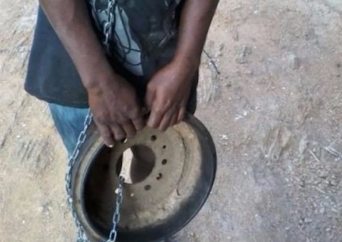 Homem é preso suspeito manter filha deficiente acorrentada em casa