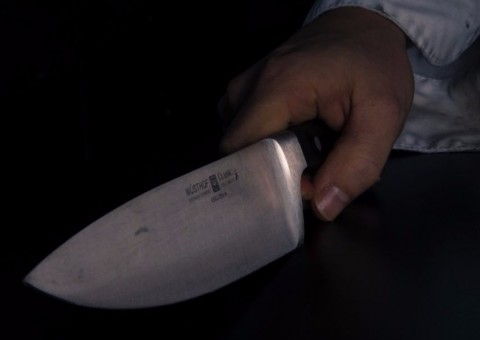 Homem comete suicídio após matar ex e esfaquear mãe e filha da vítima