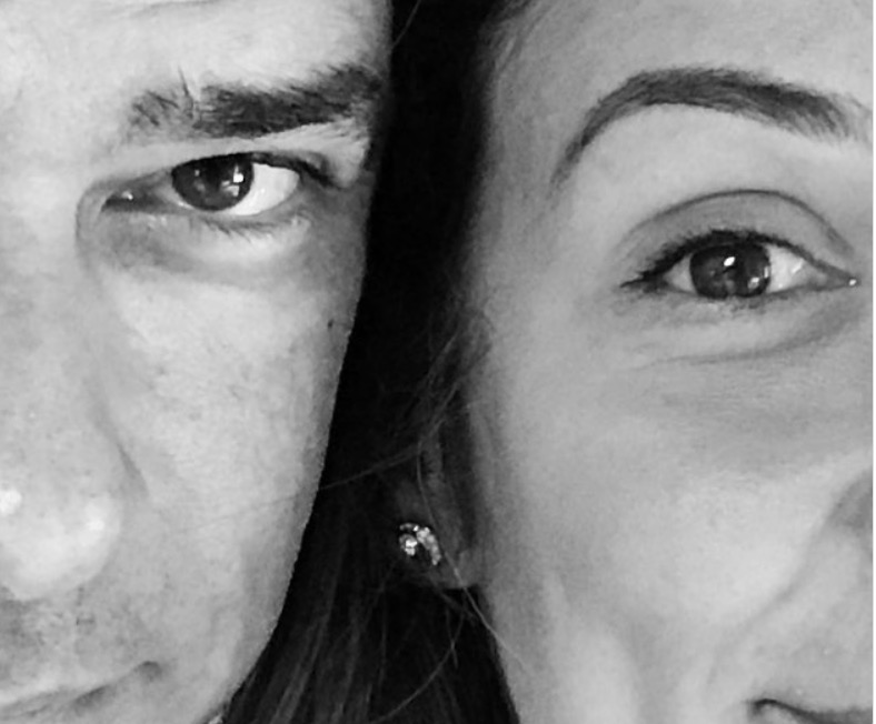 William Bonner posta foto com namorada e se declara nas redes sociais