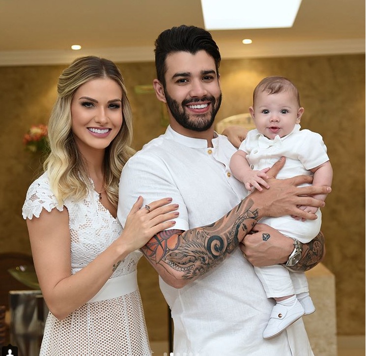 Andressa Suita e Gusttavo Lima batizam filho, Gabriel. Veja fotos