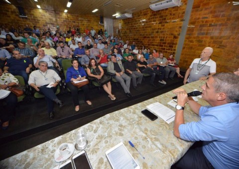 Governo do Amazonas faz acordo com 77 empresas de serviço e beneficia milhares de trabalhadores