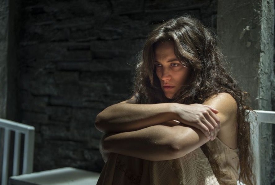 Saiba como serão as cenas após a fuga de Clara de hospício