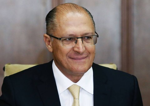 Alckmin sinaliza desembarque do governo Temer depois que assumir direção do PSDB