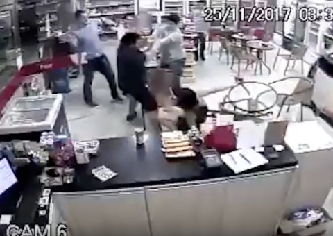 Briga em loja de conveniência de Manaus foi além de pancadaria. Veja novo vídeo