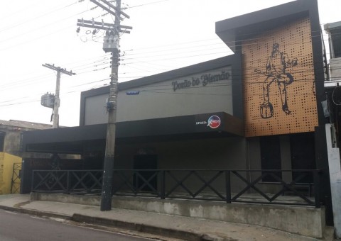 Porão do Alemão reabre nesta quarta após morte de advogado