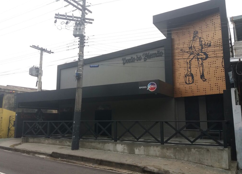 Porão do Alemão reabre nesta quarta após morte de advogado