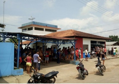 Detentos fazem guarda refém em delegacia do Amazonas