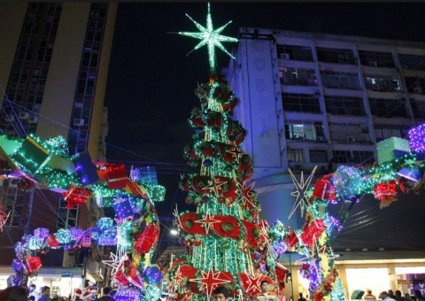 Prefeito Artur Neto entrega nesta sexta Árvore de natal 'gigante' na Bola do Produtor 