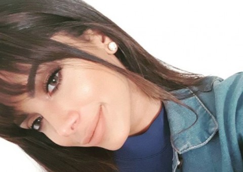 Anitta surge com novo visual e ganha elogios 