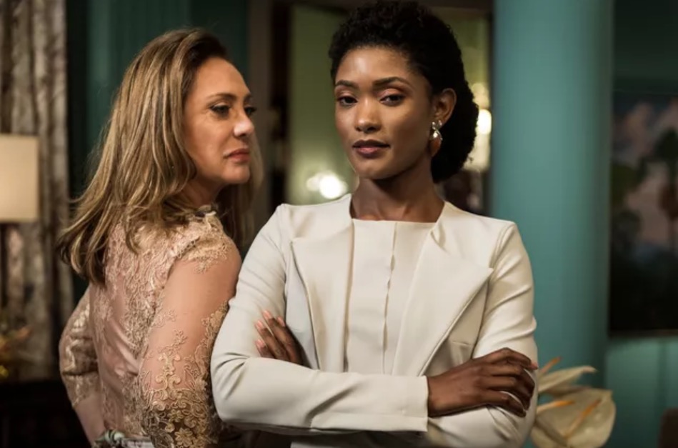 ‘O outro lado do paraíso’: Nádia tem 'piripaque' ao descobrir profissão de Raquel