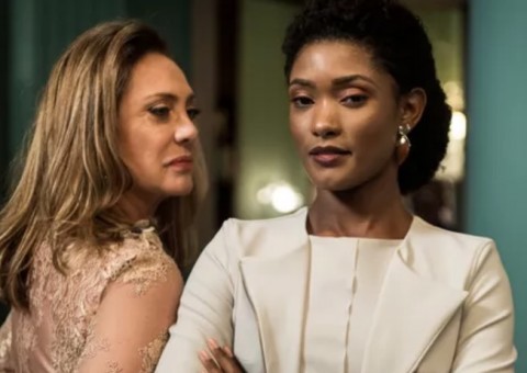 ‘O outro lado do paraíso’: Nádia tem 'piripaque' ao descobrir profissão de Raquel