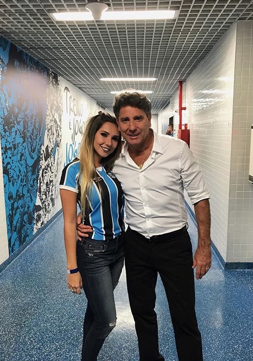  Filha de Renato Gaúcho vibra na final da Libertadores: 'frio na barriga'