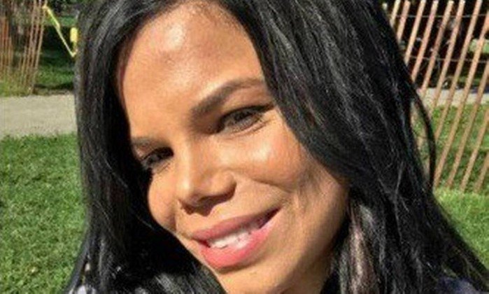 Mulher que fez ataques racistas à Titi diz que se considera negra e confirma prisão nos EUA