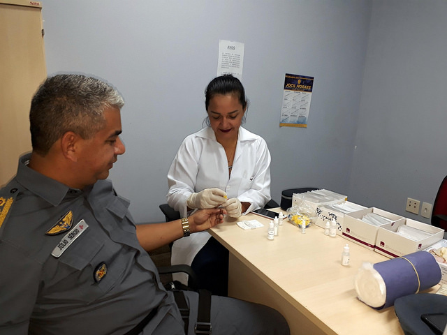 Unidade Básica de Saúde atende policiais militares no Novembro Azul