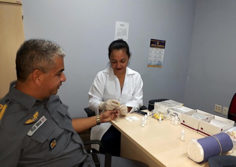 Unidade Básica de Saúde atende policiais militares no Novembro Azul