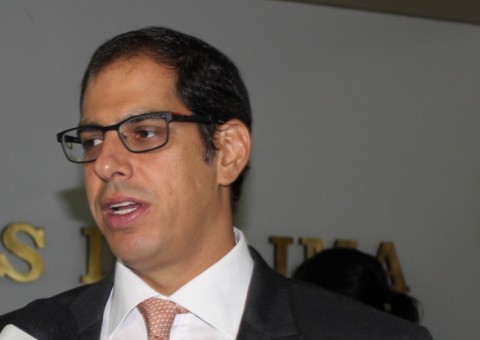 Defensor público é reeleito com maioria dos votos