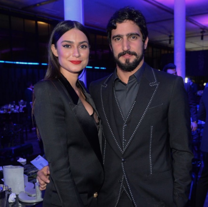 Após flagras, Thaila Ayala e Renato Góes assumem namoro