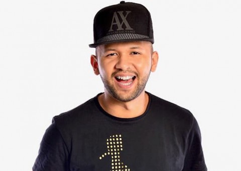 Após turnê Uendel Pinheiro volta ao palco do Meia Noite Acaba