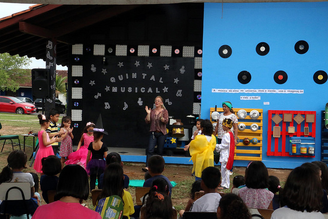 Escola de Manaus é a primeira da região Norte a ter um 'Quintal Musical'
