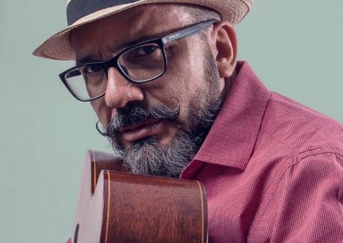 Célio Cruz faz show gratuito nesta sexta-feira 