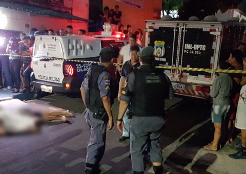 Após receber ligação misteriosa, homem é executado com 4 tiros em Manaus