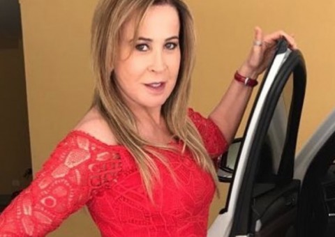 Em foto rara, Zilu aparece com bumbum empinado à mostra 