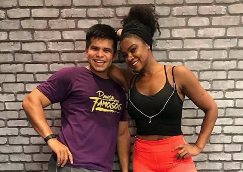 Amazonense finalista na Dança dos Famosos lamenta atraso na transmissão da Rede Amazônica