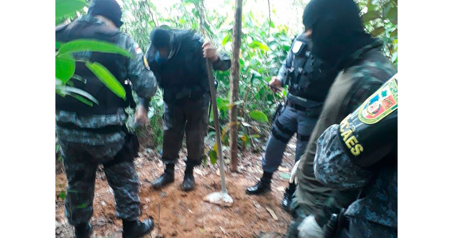 Acusados de enterrar homem de cabeça para baixo são detidos em Manaus