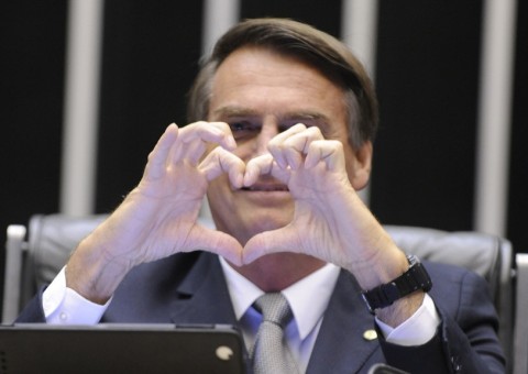 Bolsonaro empregou ex-mulher e parentes dela no Legislativo