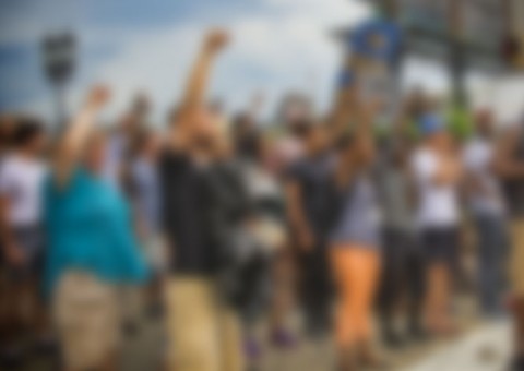 Manifestantes contrários à reforma da Previdência protestam em jantar de Temer com aliados