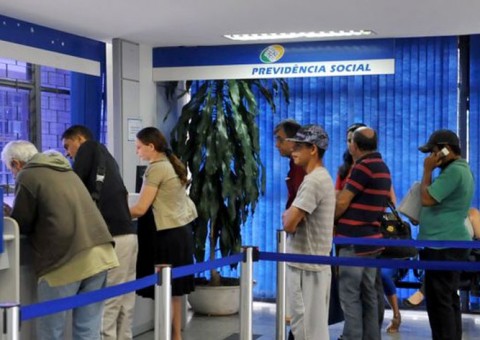 Após reunião, governo fala em obter 350 votos para aprovar reforma