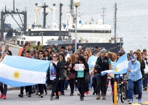 Marinha argentina investiga novo suposto 'contato' a 950 metros de profundidade