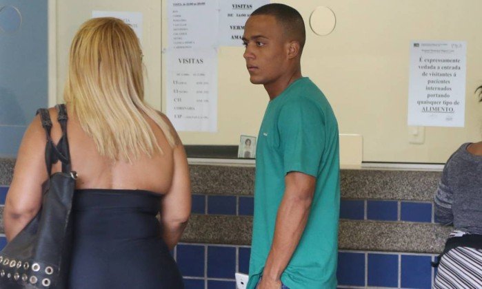 Estado de saúde de jovem baleada no Alemão é gravíssimo