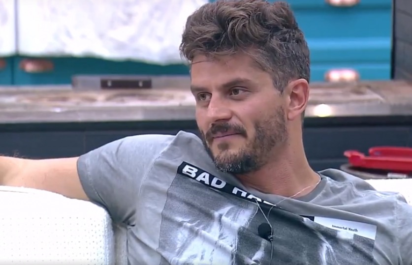 Marcos Harter causa polêmica ao falar de negros e é chamado de racista