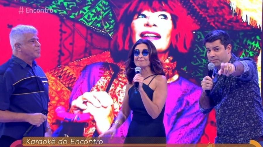 Fátima Bernardes desafina ao vivo e vira piada na internet