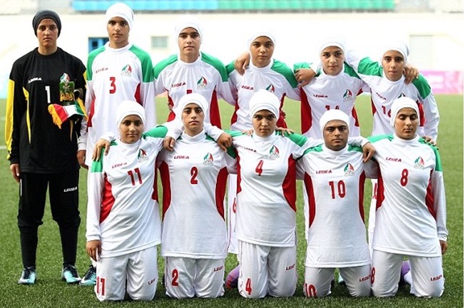 Dirigente revela que 8 jogadores da seleção feminina de futebol do Irã são homens