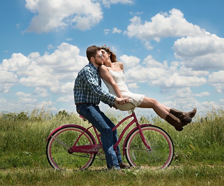 Casais que brigam são mais felizes e têm mais chances de permanecerem juntos