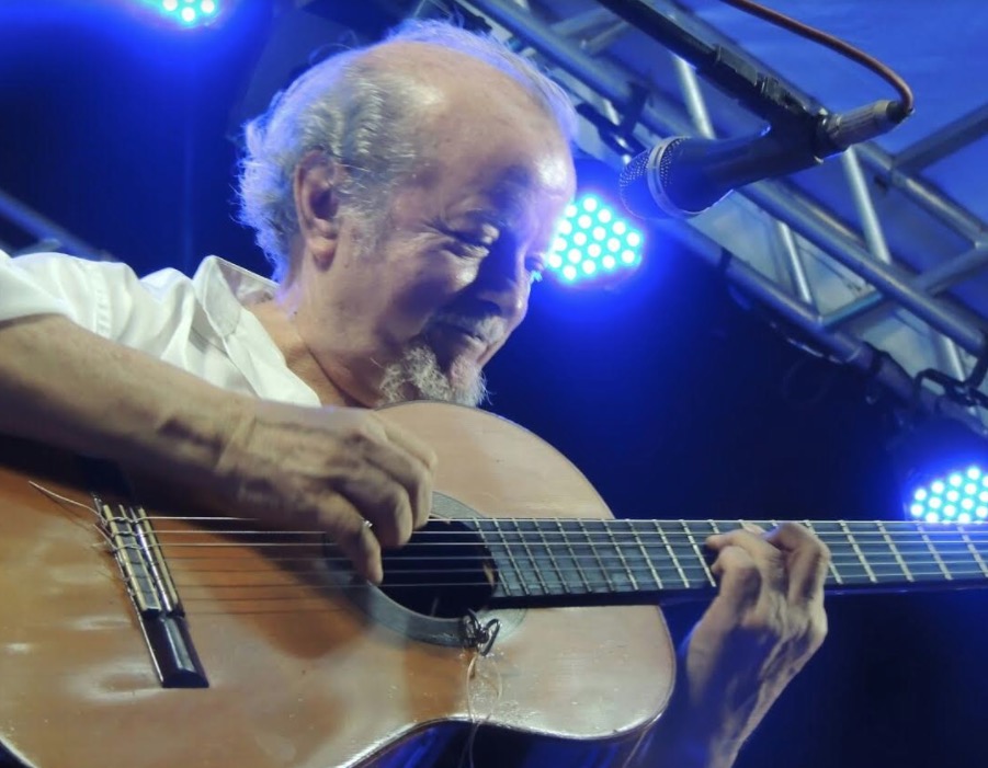 Sebastião Tapajós apresenta show gratuito no Teatro Amazonas