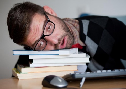 Fadiga e cansaço constantes podem ser sintomas de hepatite A, B ou C