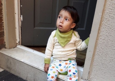 Menino pode morrer se comer qualquer coisa além de pêssegos