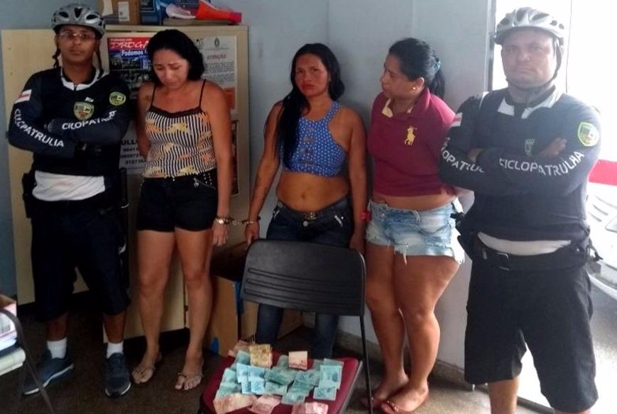 Mulheres são detidas suspeitas de furtarem dinheiro de homem em hotel de Manaus
