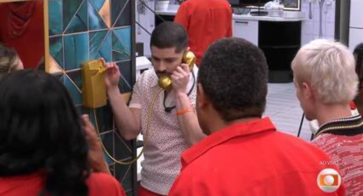 BBB: Marcelo atende segundo Big Fone e aumenta tensão para o Paredão