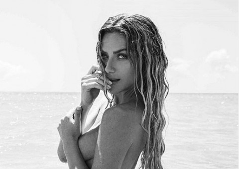 Giovanna Ewbank relembra foto picante de topless