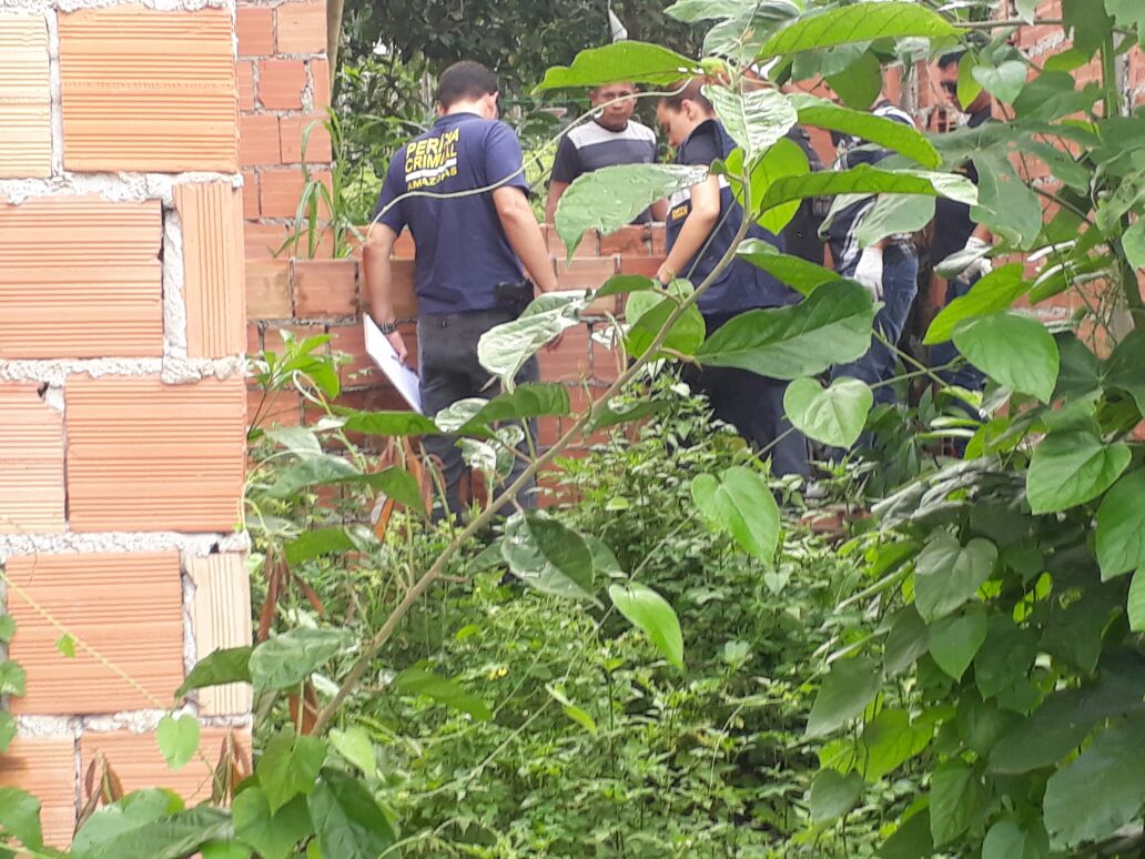 Amordaçado e amarrado, corpo jovem é encontrado em Manaus